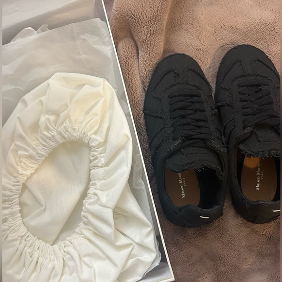 MAISON MARGIELA
Black Replica Espadrilles - Picture 6 of 6